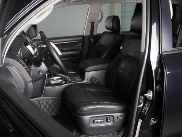 Toyota Land Cruiser 200 Series Рестайлинг 1 с пробегом 2012 года, цена 3 910 000 рублей, 323017 км, внедорожник, Автокод Объявления