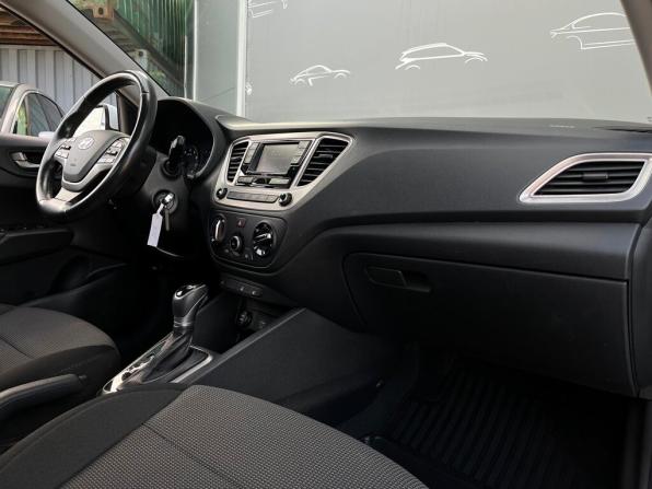 Hyundai Solaris II с пробегом 2019 года, цена 1 190 600 рублей, 129736 км, седан, Автокод Объявления