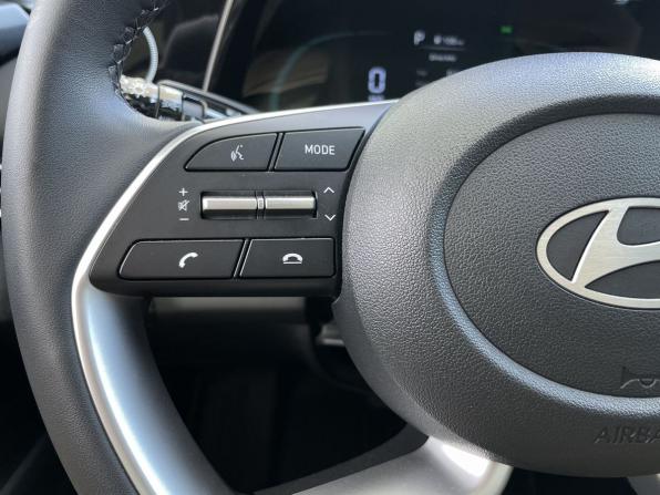 Hyundai Elantra VII (CN7) Рестайлинг с пробегом 2024 года, цена 2 770 000 рублей, 5926 км, седан, Автокод Объявления