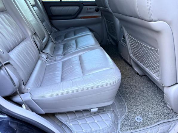 Toyota Land Cruiser 100 Series Рестайлинг 2 с пробегом 2006 года, цена 2 300 000 рублей, 383911 км, внедорожник, Автокод Объявления