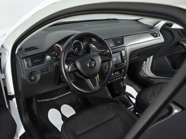 Skoda Rapid I Рестайлинг с пробегом 2018 года, цена 999 000 рублей, 182000 км, лифтбек, Автокод Объявления