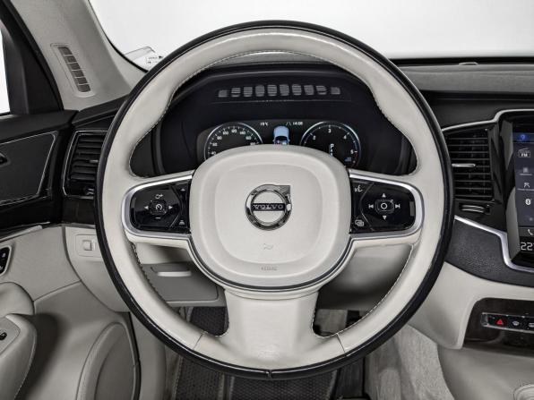 Volvo XC90 II с пробегом 2017 года, цена 3 550 000 рублей, 129857 км, внедорожник, Автокод Объявления