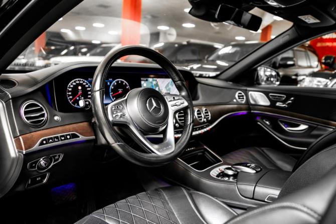 Mercedes-Benz Maybach S-Класс I (X222) Рестайлинг с пробегом 2018 года, цена 5 100 000 рублей, 142447 км, седан, Автокод Объявления
