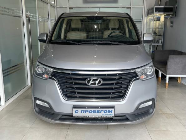 Hyundai H-1 II Рестайлинг 2 с пробегом 2021 года, цена 3 279 000 рублей, 126114 км, минивэн, Автокод Объявления