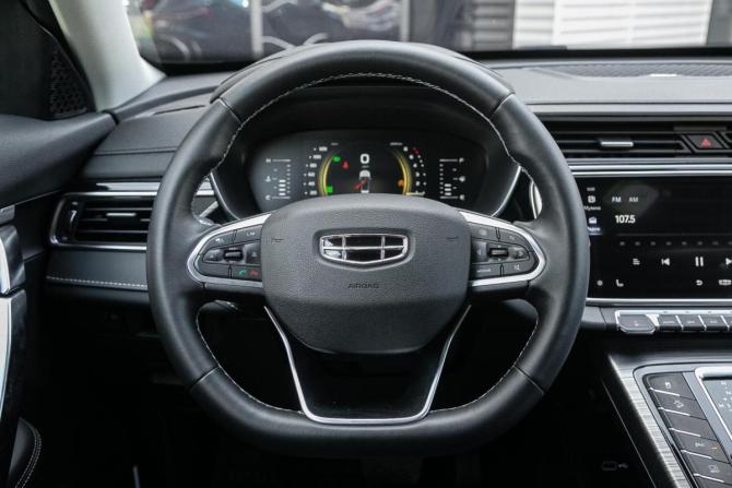 Geely Atlas Pro с пробегом 2023 года, цена 1 998 000 рублей, 40800 км, внедорожник, Автокод Объявления