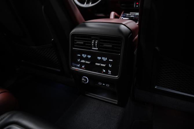 Новый Porsche Cayenne III Рестайлинг 2025 года, цена 18 900 000 рублей, внедорожник, Автокод Объявления