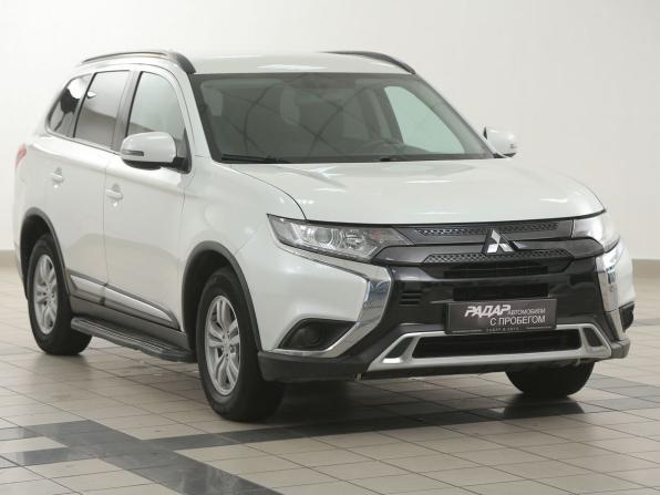 Mitsubishi Outlander III Рестайлинг 3 с пробегом 2022 года, цена 2 257 000 рублей, 77989 км, внедорожник, Автокод Объявления
