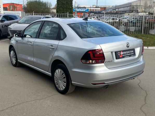 Volkswagen Polo V Рестайлинг с пробегом 2019 года, цена 1 090 000 рублей, 153000 км, седан, Автокод Объявления