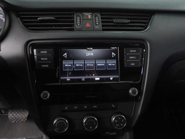 Skoda Octavia III (A7) Рестайлинг с пробегом 2020 года, цена 2 039 000 рублей, 70800 км, лифтбек, Автокод Объявления