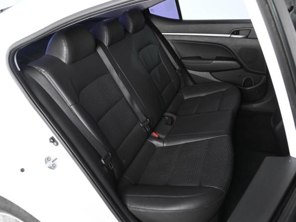 Hyundai Avante VI Рестайлинг с пробегом 2019 года, цена 1 590 000 рублей, 130054 км, седан, Автокод Объявления