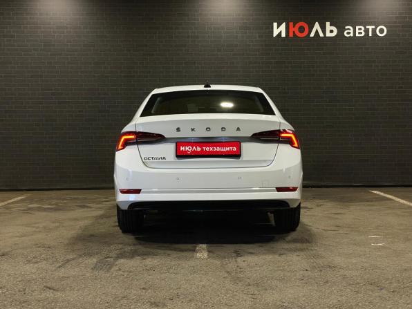 Skoda Octavia IV (A8) с пробегом 2021 года, цена 2 449 000 рублей, 77480 км, лифтбек, Автокод Объявления