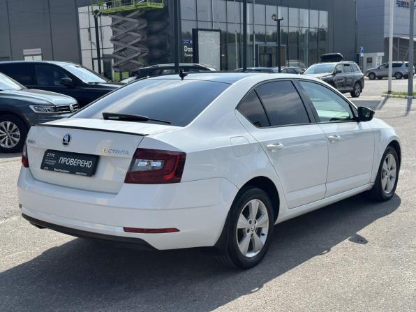 Skoda Octavia III (A7) Рестайлинг с пробегом 2018 года, цена 1 440 000 рублей, 173570 км, лифтбек, Автокод Объявления