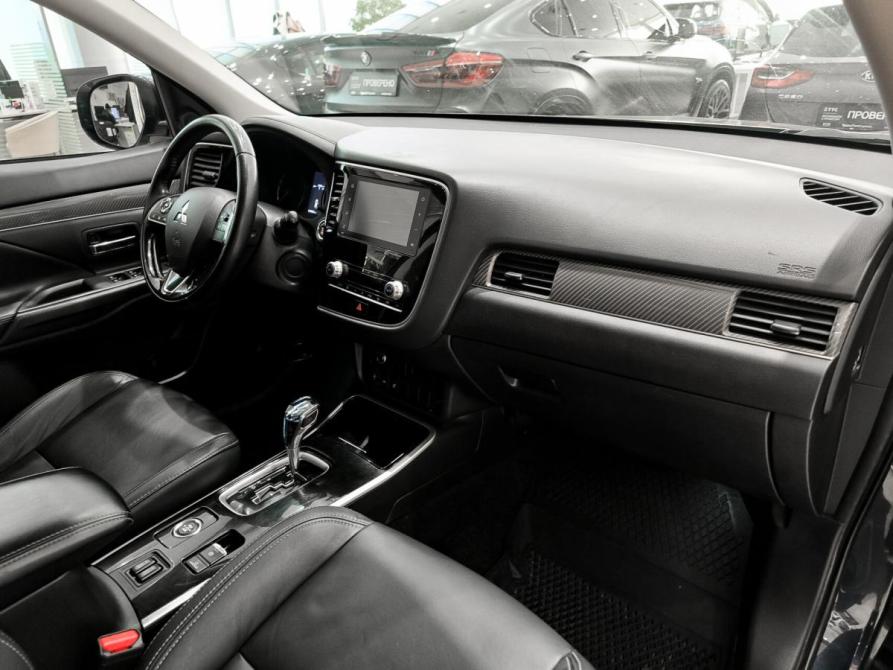 Mitsubishi Outlander III Рестайлинг 3 Казань  - изображение 13