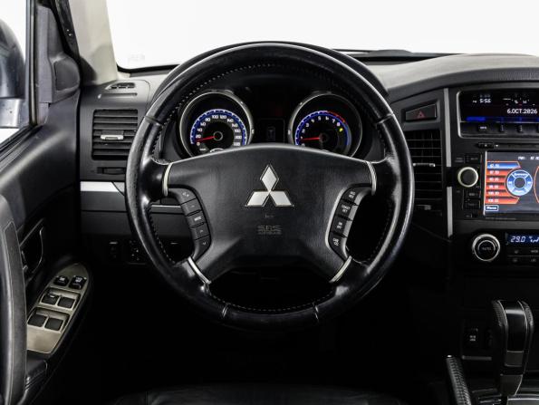 Mitsubishi Pajero IV Рестайлинг 1 с пробегом 2011 года, цена 1 999 000 рублей, 180045 км, внедорожник, Автокод Объявления