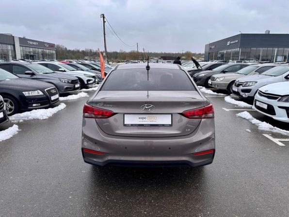Hyundai Solaris II с пробегом 2019 года, цена 1 406 000 рублей, 71196 км, седан, Автокод Объявления