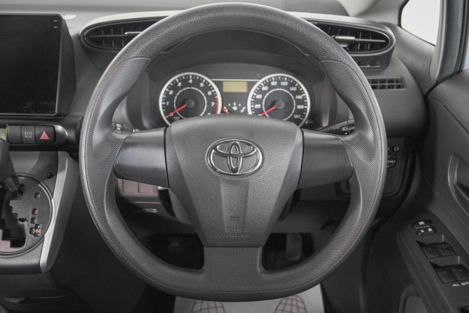 Toyota Wish II с пробегом 2009 года, цена 1 299 000 рублей, 115000 км, минивэн, Автокод Объявления