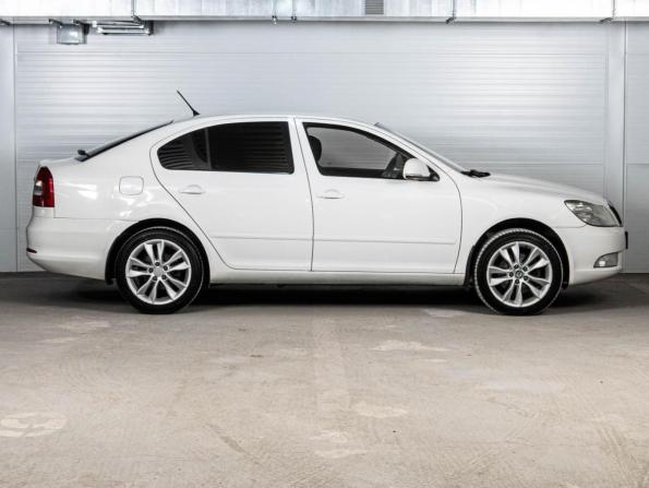 Skoda Octavia II (A5) Рестайлинг с пробегом 2011 года, цена 835 000 рублей, 248354 км, лифтбек, Автокод Объявления