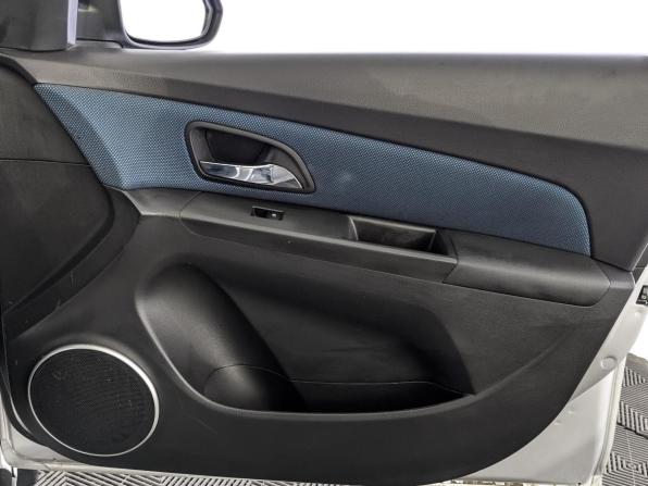 Chevrolet Cruze I Рестайлинг с пробегом 2015 года, цена 800 000 рублей, 156678 км, хэтчбек, Автокод Объявления