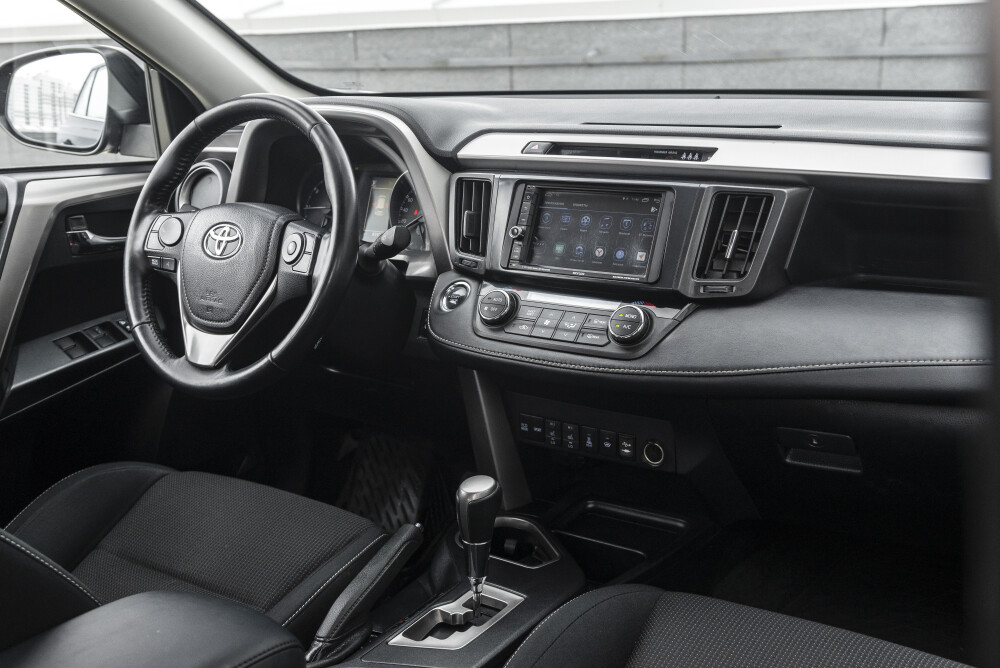 Toyota RAV4 IV (XA40) Рестайлинг Казань  - изображение 12