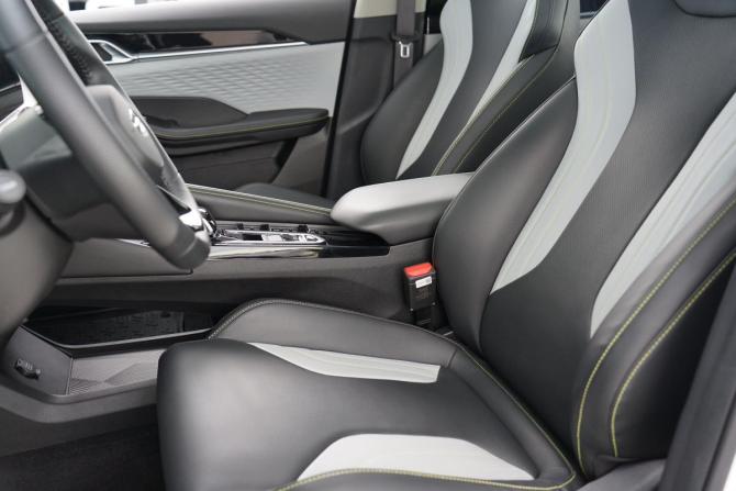 Geely Coolray I Рестайлинг с пробегом 2023 года, цена 2 290 000 рублей, 17000 км, внедорожник, Автокод Объявления