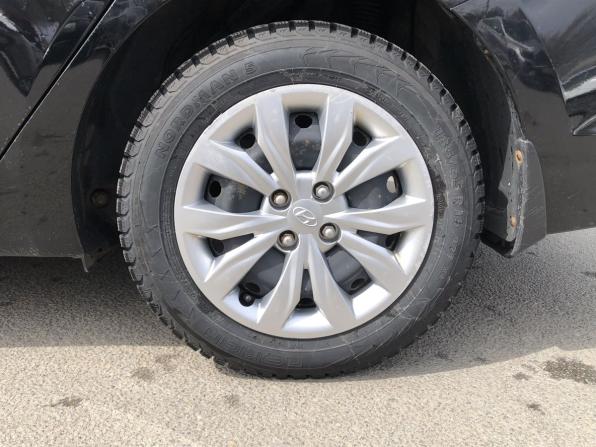 Hyundai Solaris II с пробегом 2017 года, цена 1 229 000 рублей, 91556 км, седан, Автокод Объявления