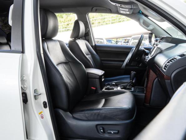 Toyota Land Cruiser Prado 150 Series Рестайлинг 1 с пробегом 2016 года, цена 3 930 000 рублей, 201481 км, внедорожник, Автокод Объявления
