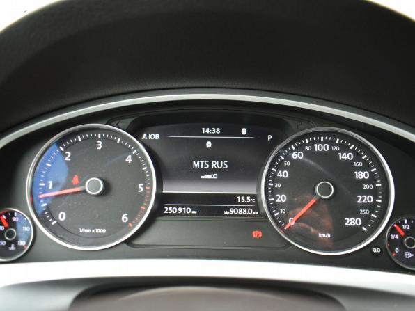 Volkswagen Touareg II Рестайлинг с пробегом 2016 года, цена 2 499 000 рублей, 251500 км, внедорожник, Автокод Объявления