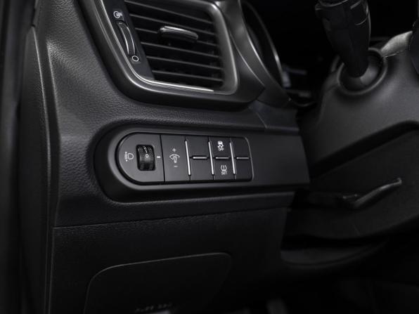 Kia Ceed III Рестайлинг с пробегом 2022 года, цена 2 240 000 рублей, 68212 км, хэтчбек, Автокод Объявления