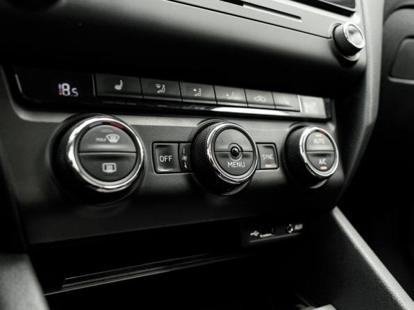 Skoda Octavia III (A7) с пробегом 2015 года, цена 1 480 000 рублей, 145075 км, лифтбек, Автокод Объявления