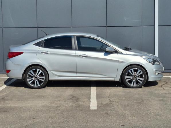 Hyundai Solaris I Рестайлинг с пробегом 2015 года, цена 954 000 рублей, 130355 км, седан, Автокод Объявления