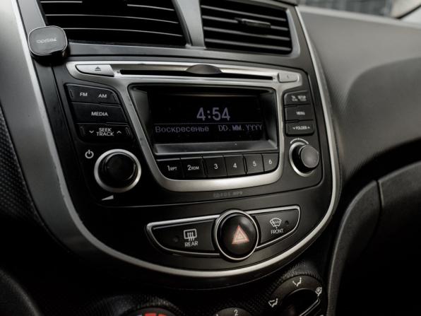 Hyundai Solaris I Рестайлинг с пробегом 2015 года, цена 940 000 рублей, 203460 км, седан, Автокод Объявления