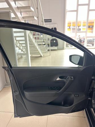 Volkswagen Polo V Рестайлинг с пробегом 2016 года, цена 1 064 000 рублей, 150700 км, седан, Автокод Объявления