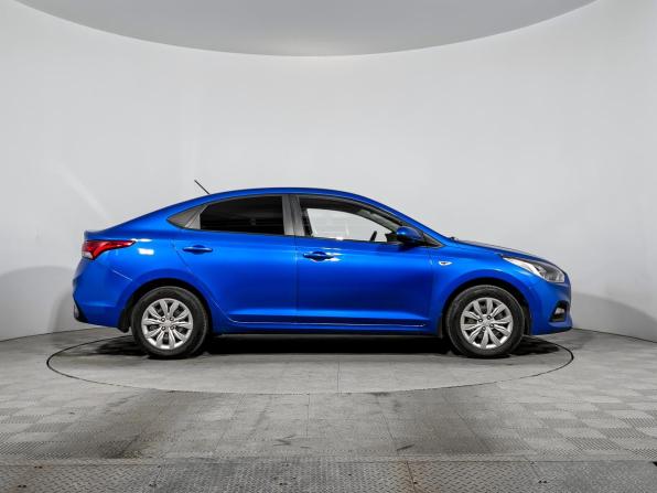 Hyundai Solaris II с пробегом 2017 года, цена 1 274 000 рублей, 99543 км, седан, Автокод Объявления