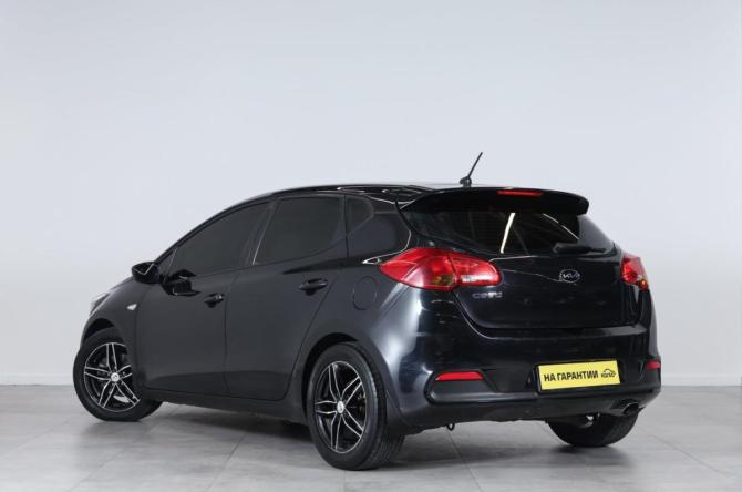 Kia Ceed II с пробегом 2013 года, цена 899 000 рублей, 271000 км, хэтчбек, Автокод Объявления