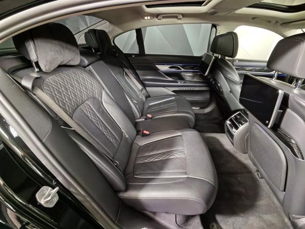BMW 7 серии VI (G11/G12) Рестайлинг с пробегом 2021 года, цена 7 125 000 рублей, 60872 км, седан, Автокод Объявления