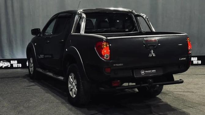 Mitsubishi L200 IV с пробегом 2010 года, цена 1 300 000 рублей, 200000 км, пикап, Автокод Объявления