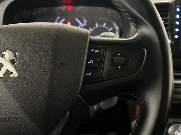 Peugeot Traveller I с пробегом 2019 года, цена 1 969 000 рублей, 136948 км, минивэн, Автокод Объявления