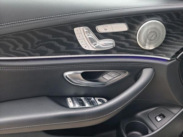 Mercedes-Benz E-Класс V (W213 S213 C238) Рестайлинг с пробегом 2021 года, цена 4 820 000 рублей, 96000 км, седан, Автокод Объявления