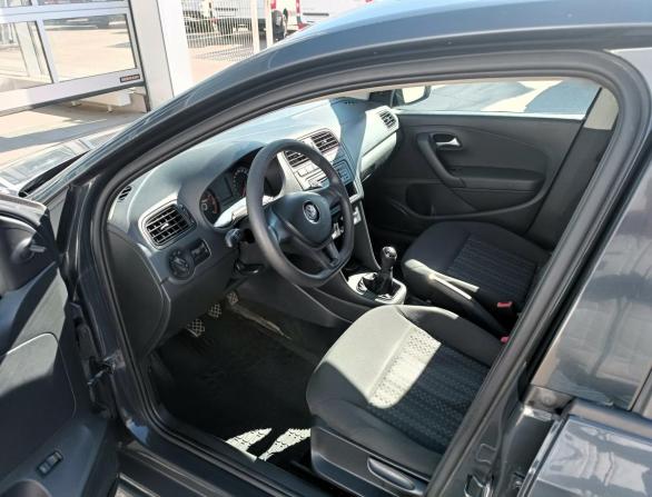 Volkswagen Polo V Рестайлинг с пробегом 2018 года, цена 858 000 рублей, 185000 км, седан, Автокод Объявления