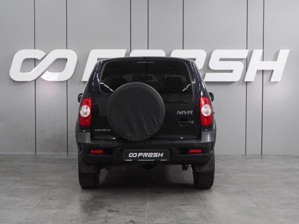 Chevrolet Niva I Рестайлинг с пробегом 2018 года, цена 799 000 рублей, 80142 км, внедорожник, Автокод Объявления