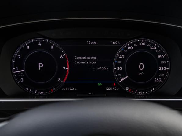 Volkswagen Tiguan II с пробегом 2018 года, цена 2 419 000 рублей, 123149 км, внедорожник, Автокод Объявления