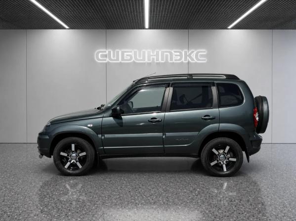 Chevrolet Niva I Рестайлинг с пробегом 2018 года, цена 839 000 рублей, 88652 км, внедорожник, Автокод Объявления