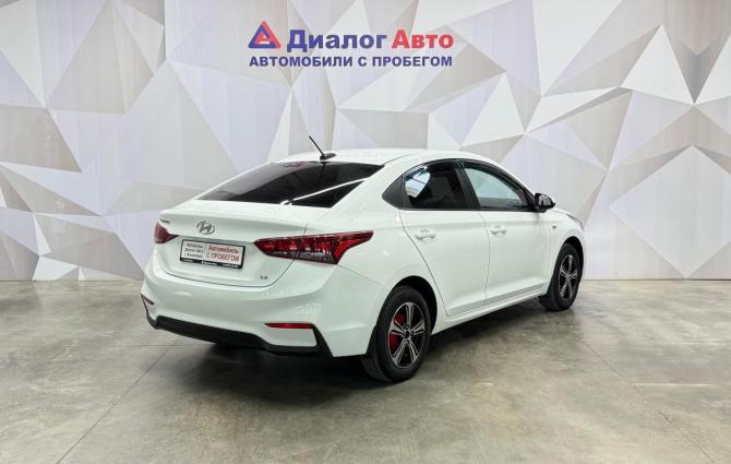 Hyundai Solaris II с пробегом 2018 года, цена 1 180 000 рублей, 137672 км, седан, Автокод Объявления