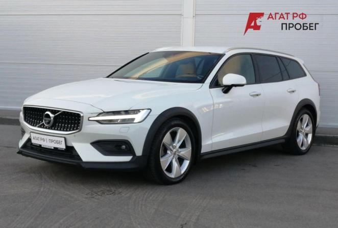 Volvo V60 Cross Country II с пробегом 2019 года, цена 2 511 750 рублей, 312720 км, универсал, Автокод Объявления