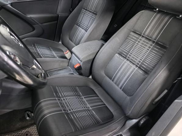 Volkswagen Tiguan I Рестайлинг с пробегом 2015 года, цена 1 180 000 рублей, 207967 км, внедорожник, Автокод Объявления