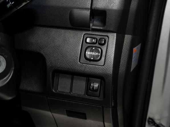 Toyota Ractis I с пробегом 2007 года, цена 695 000 рублей, 204639 км, хэтчбек, Автокод Объявления