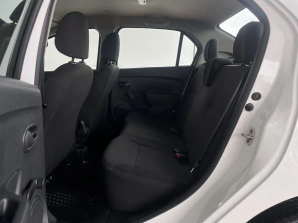 Renault Logan II Рестайлинг с пробегом 2019 года, цена 1 030 000 рублей, 91622 км, седан, Автокод Объявления