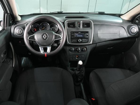 Renault Logan II Рестайлинг с пробегом 2019 года, цена 579 000 рублей, 152010 км, седан, Автокод Объявления