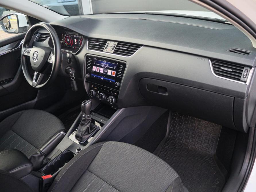Skoda Octavia III (A7) Рестайлинг Москва  - изображение 7