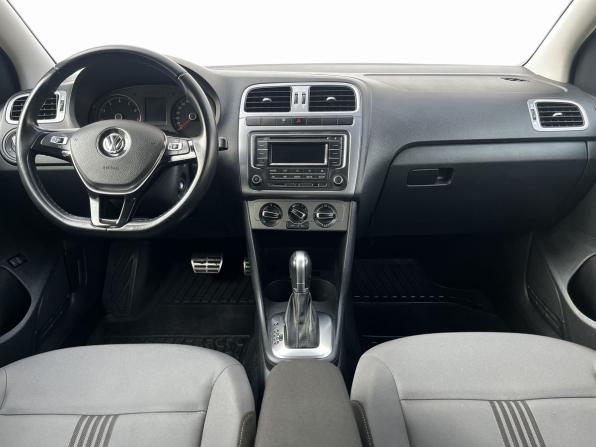 Volkswagen Polo V Рестайлинг с пробегом 2016 года, цена 1 170 000 рублей, 133735 км, седан, Автокод Объявления
